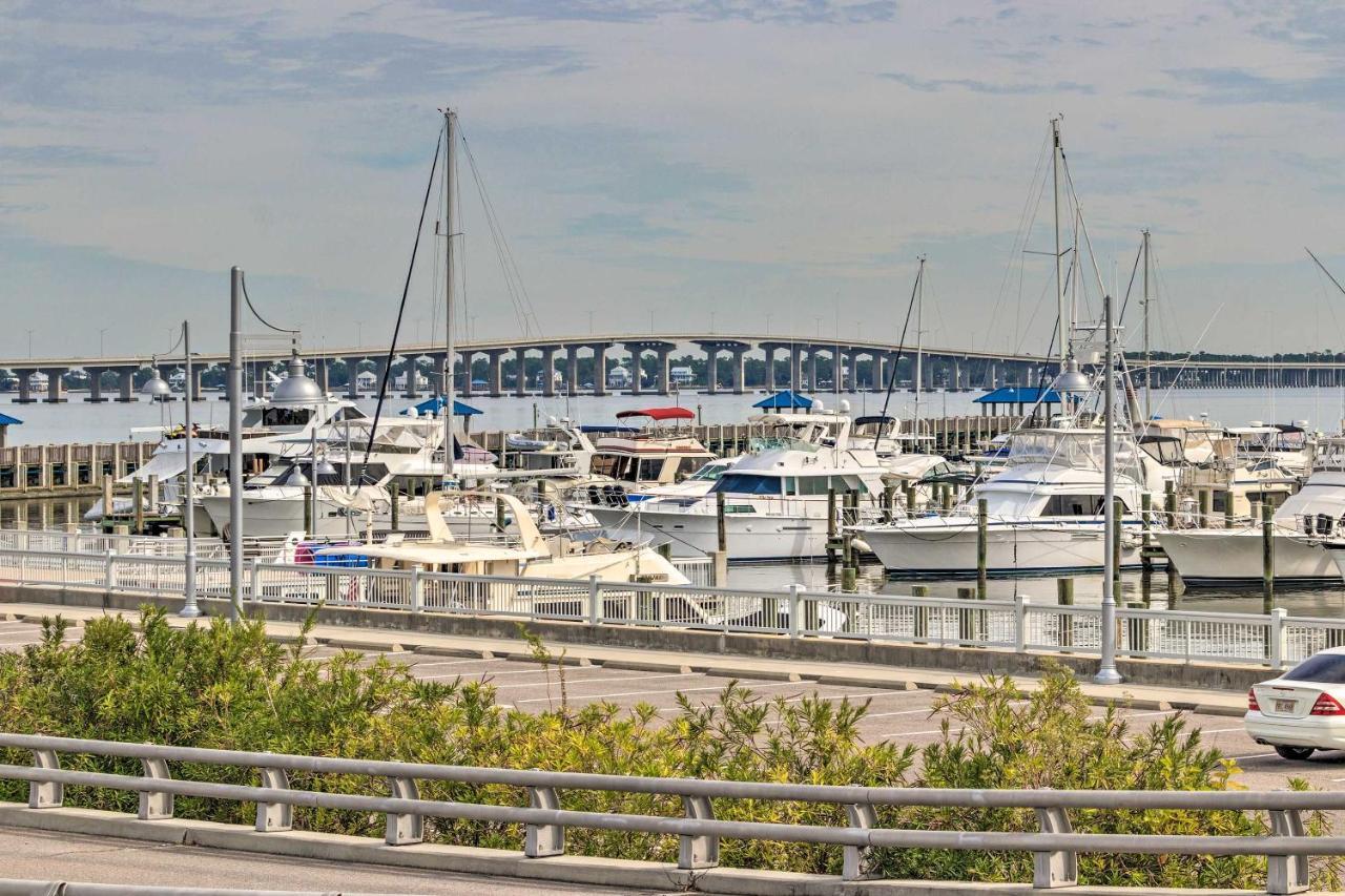 Walk To Beach From Chic Old Town Apartment With Yard Bay St. Louis Exteriör bild