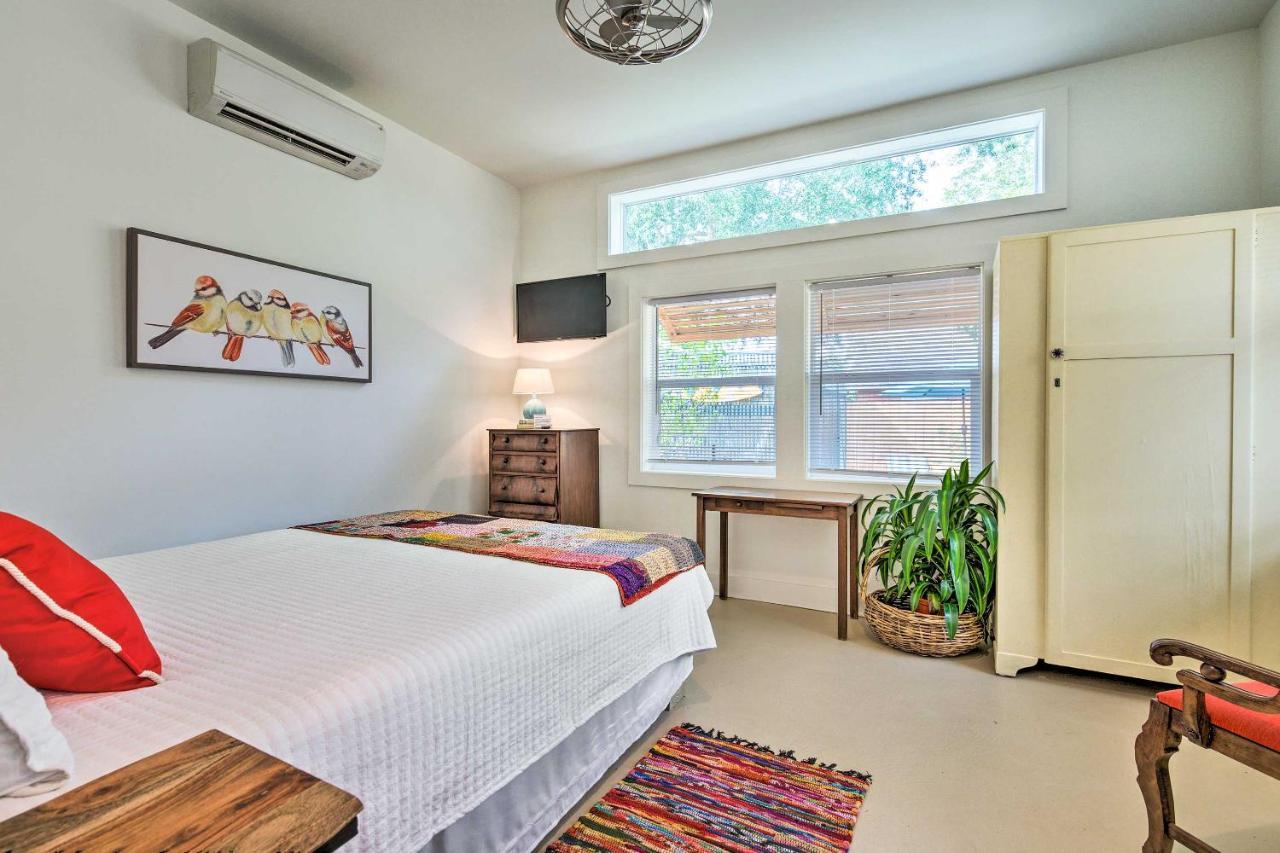 Walk To Beach From Chic Old Town Apartment With Yard Bay St. Louis Exteriör bild